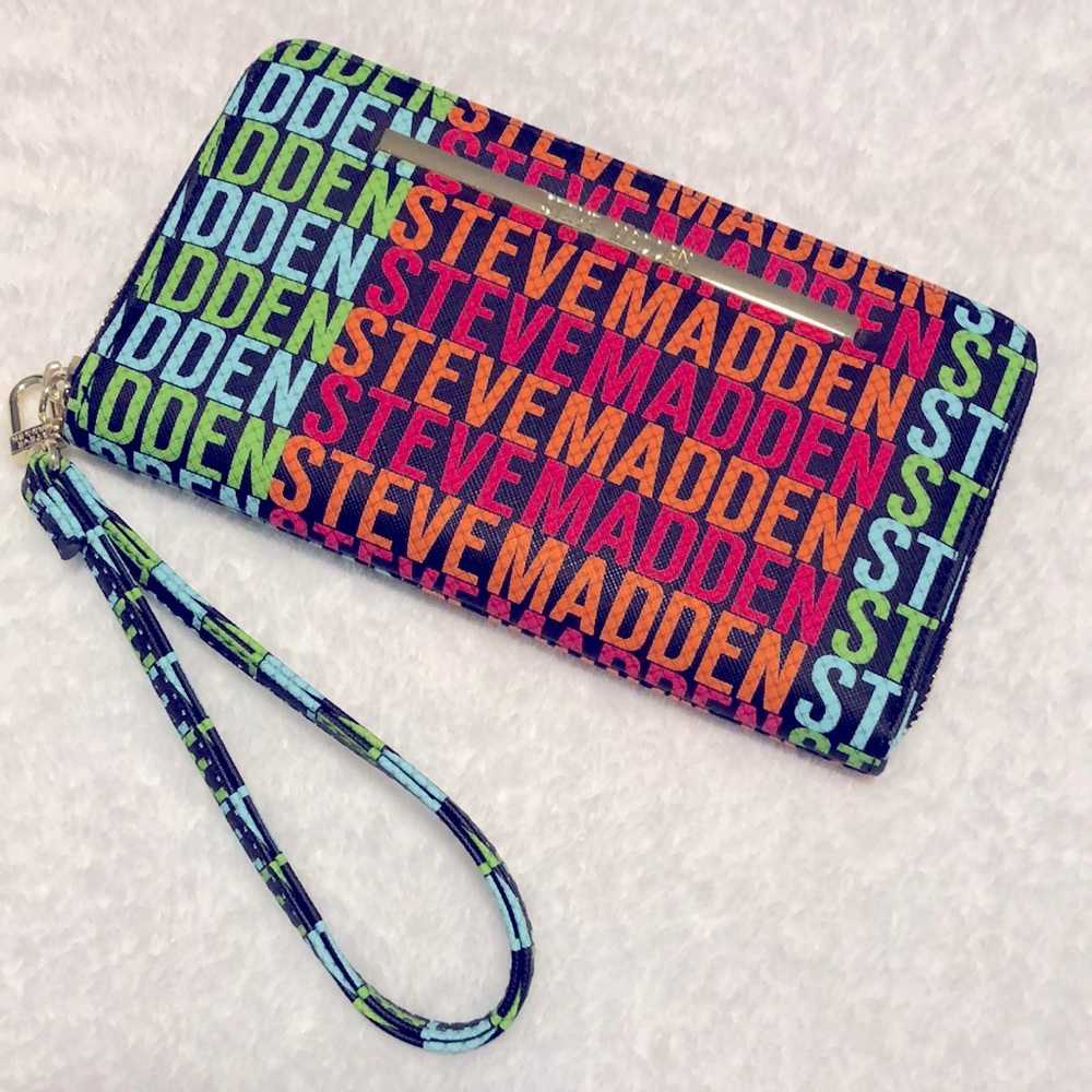 Steve Madden wristlet wallet